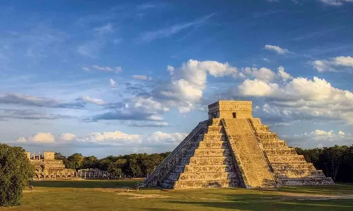 Basic Entrance Chichen Itza , Chichikan, Valladolid from PDC
