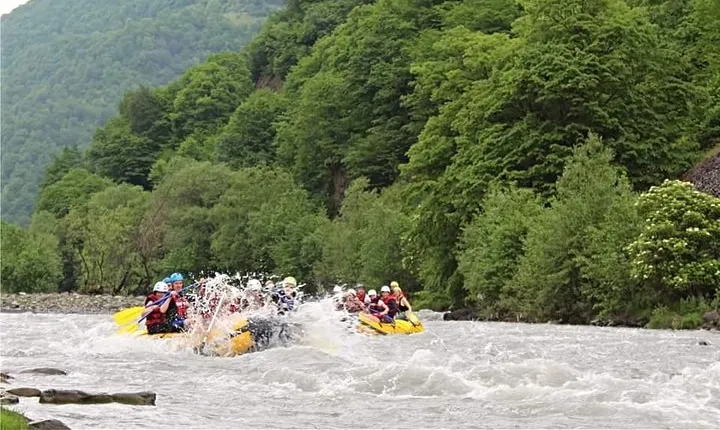 Extreme Tour in Kazbegi - With best experiance of Rafting, Hiking and Khinkali