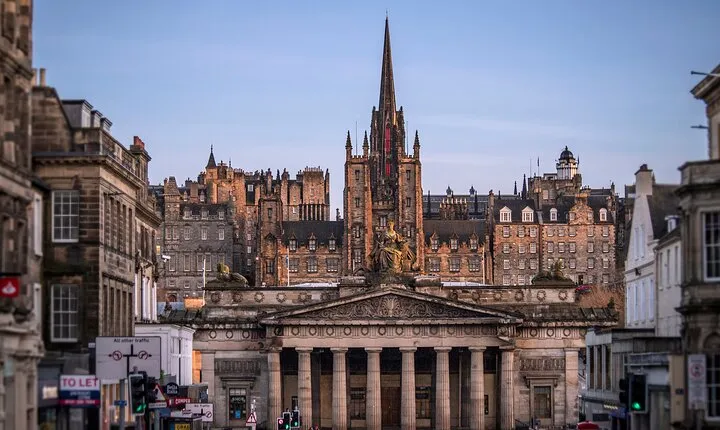 Edinburgh Full Day Walking Tour with Castle Included -Small Group