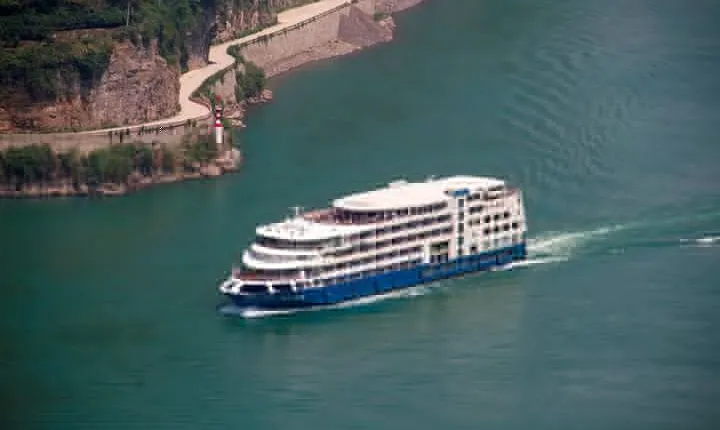 5 day: Yichang to Chongqing by Yangzi Explorer via Shennongjia