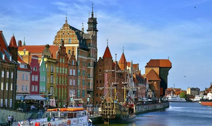 Private Shore Excursion: Tour of Gdansk and visit Stutthof Concentration Camp