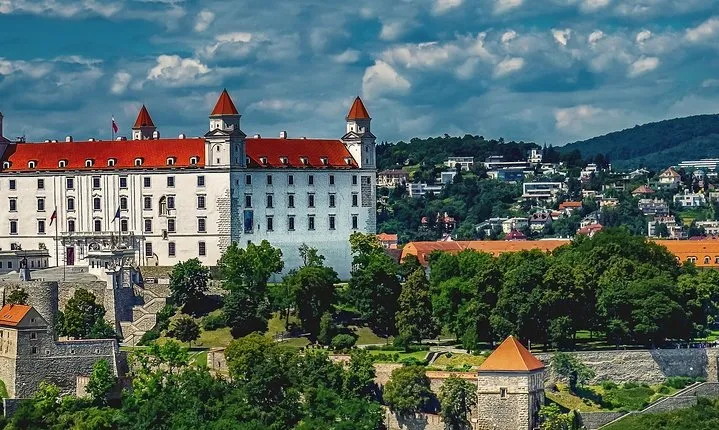 Great Bratislava City Tour - Presporacik Oldtimer