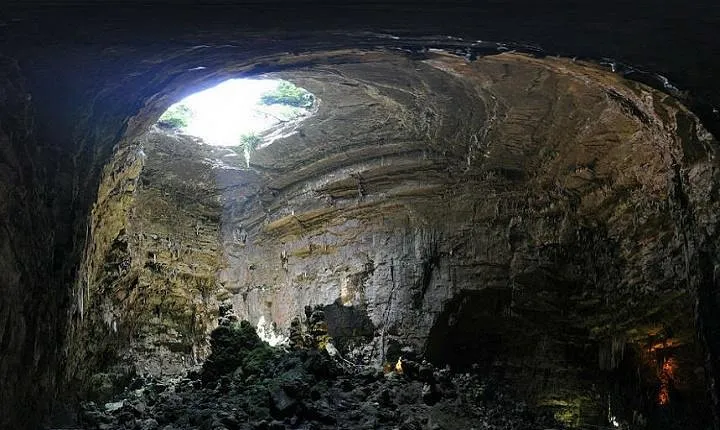 Grotte di Castellana Guided Tour from Bari