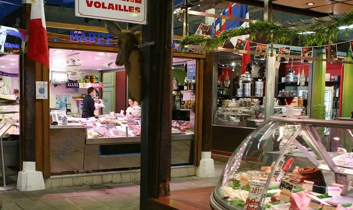 Bastille Afterwork: Drinks and Snacks on a Private "Apéro" Tour