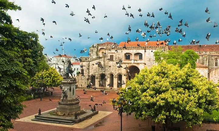 Santo Domingo City Tour with Pickup in Santo Domingo