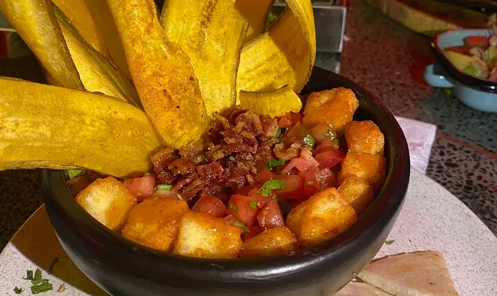 Tour and knowledge of Colombian street-local food