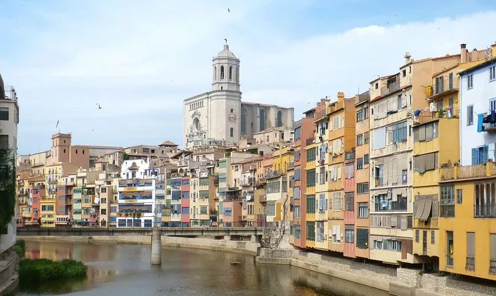 Private Day Trip From Barcelona to Girona