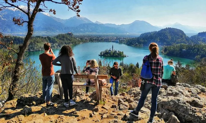 Slovenian highlights - Lake Bled, Postojna Cave & Predjama Castle from Ljubljana