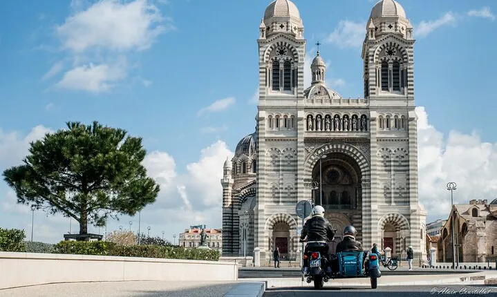 Marseille : 2-Hour Sidecar Sightseeing Tour