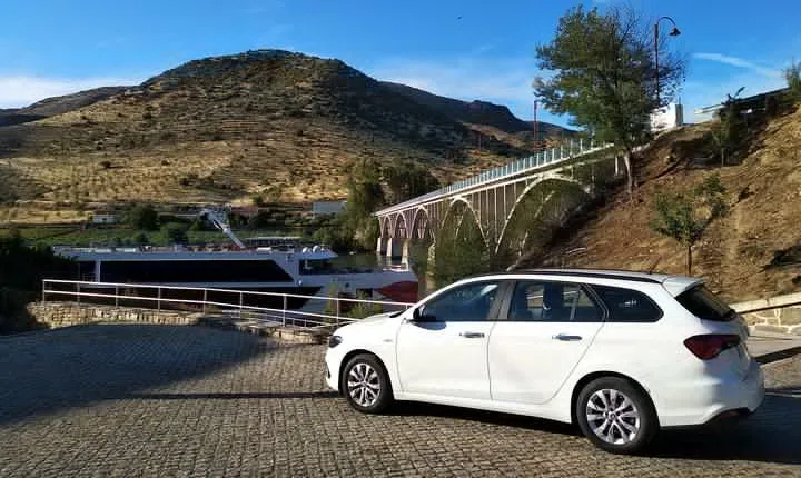 Transfer Oporto - Aeroport / Up to 4 passengers