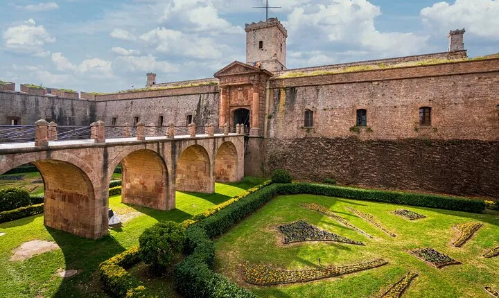 Girona Castle Ticket Experience
