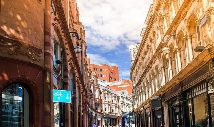 Birmingham Private Walking Tour with a Professional Guide