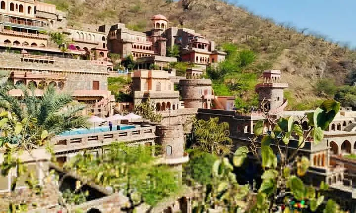 Neemrana Fort visit with Lunch From Delhi