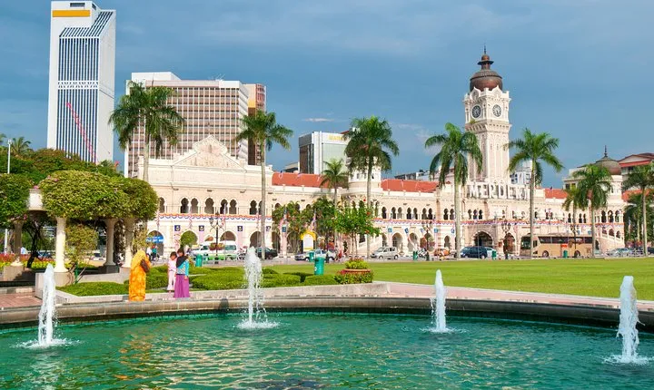 Guided Kickstart Tour: Introduction to Wonders of Kuala Lumpur
