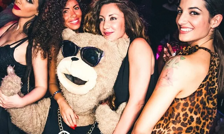 Rome Pub Crawl in the Old Town