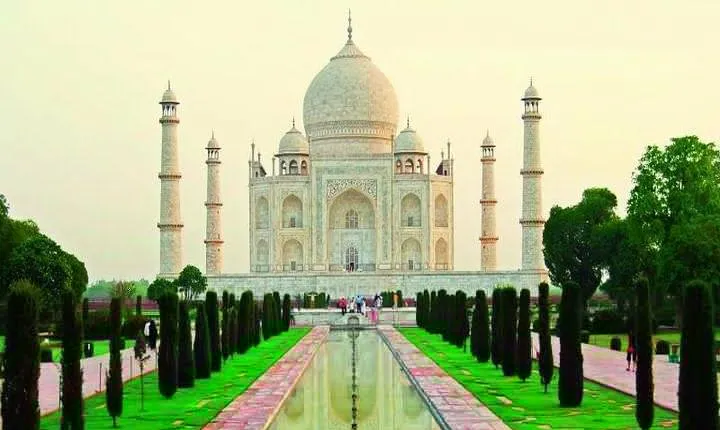 One Day Agra Tour by Car from Delhi