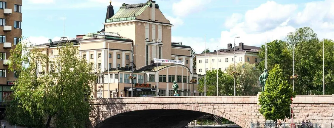 2-hour Tampere walking tour with a local guide