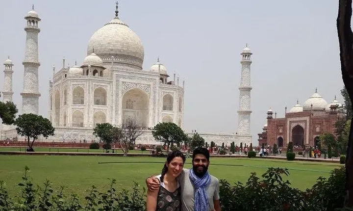Sunrise Agra Tour With Taj Mahal and Agra Fort