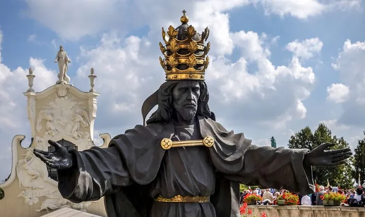 From Krakow: Częstochowa Black Madonna Private Experience