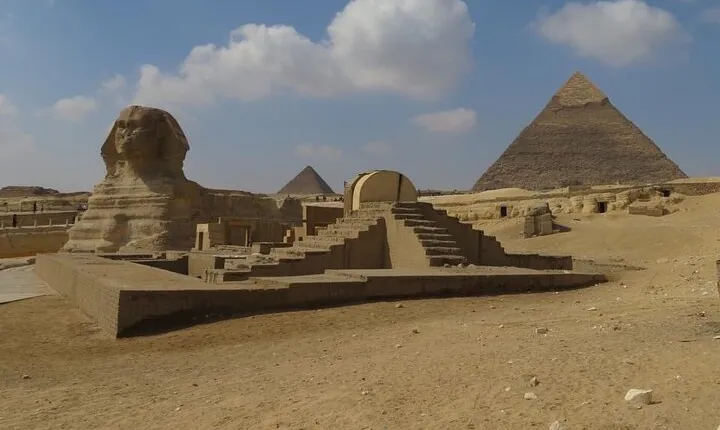 2 days Giza Pyramids ,Egyptian museum & Alexandria