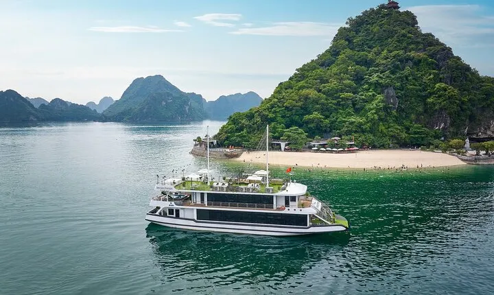 Luxury Halong Bay Day Cruise: Buffet, Kayak, Swim, Limousine Bus