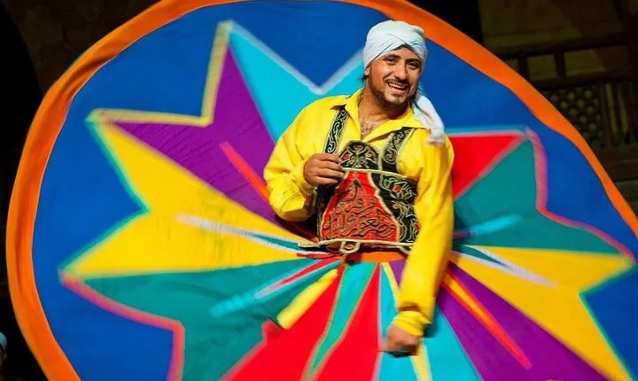 Dinner Cruise on the Nile River with Buffet, Cultural Show and Private Transfer in Cairo