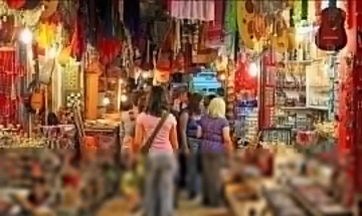 Private Delhi Shopping Tour with Female Guide