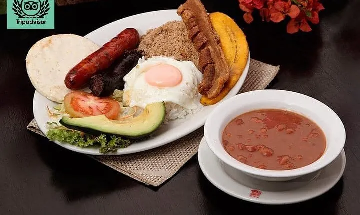 Private Tour: Las Palmas Culinary Adventure from Medellin