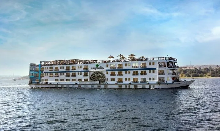 5 Day 4 nights Nile Cruise from Luxor To Aswan With Private Tours