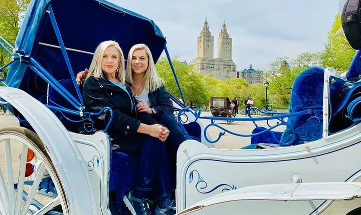 45 min Long VIP Central park carriage ride