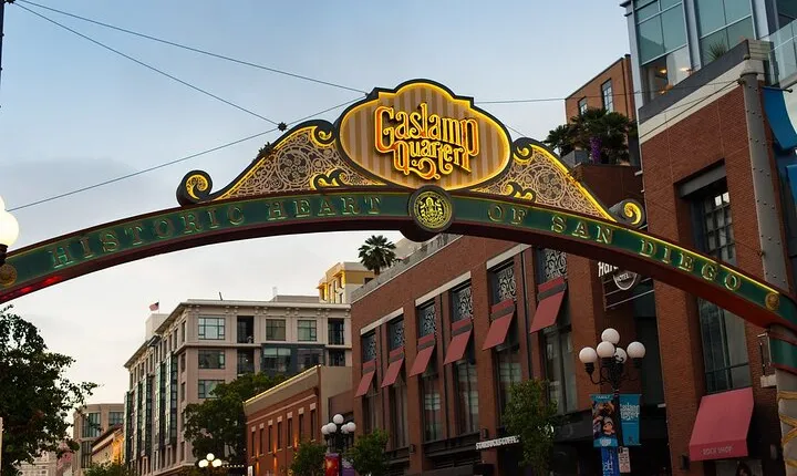 Private Walking Tour San Diego: Little Italy and Gaslamp Quarter