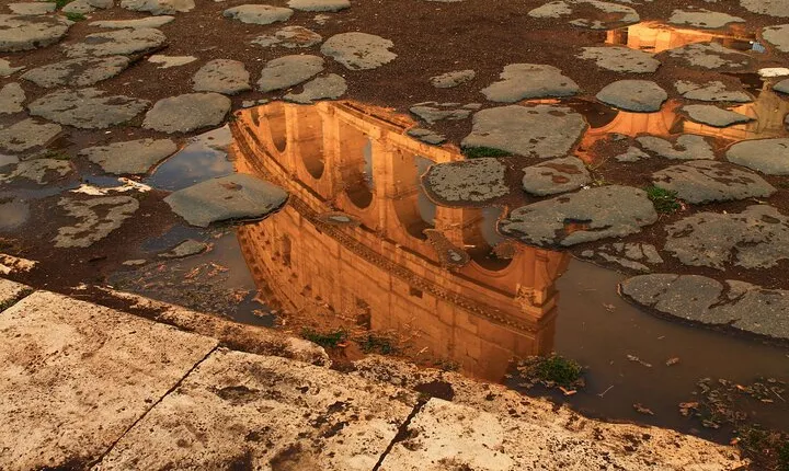 Colosseum Exclusive Guided Tour - Professional Guide