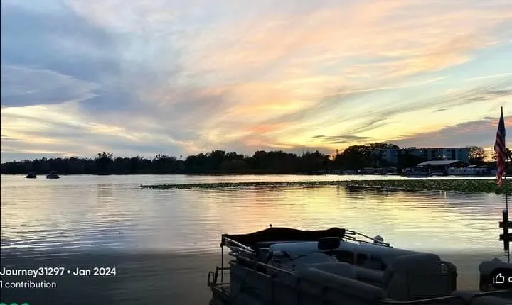Pontoon Lake Tours