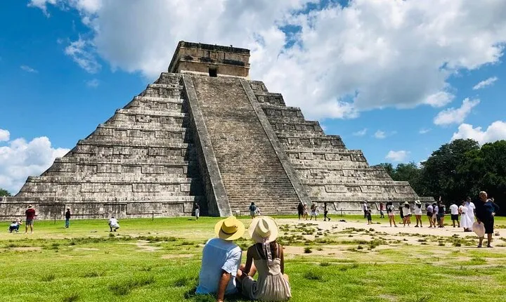 Full Day Tour to Chichen Itza and Mayan Cenote