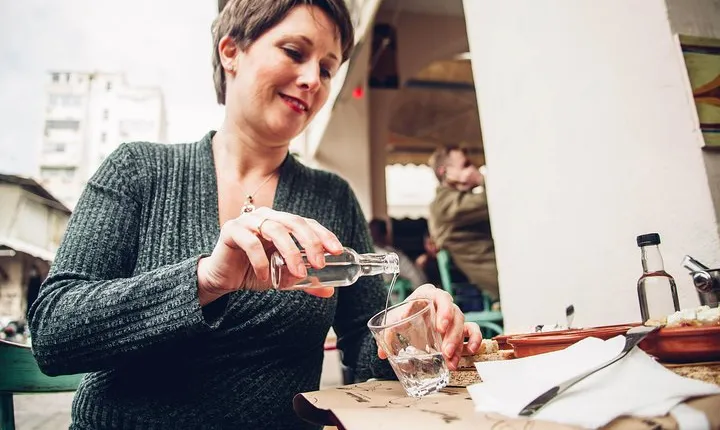 Athens Koukaki food and culture tour: Delicious indulgence 6h