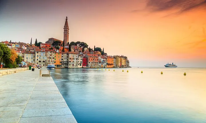 Day trip to Rovinj and Poreč with lunch from Pula and Medulin