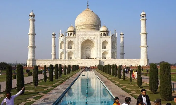 Dialogue with a Historian on Mughal Architecture over the tea