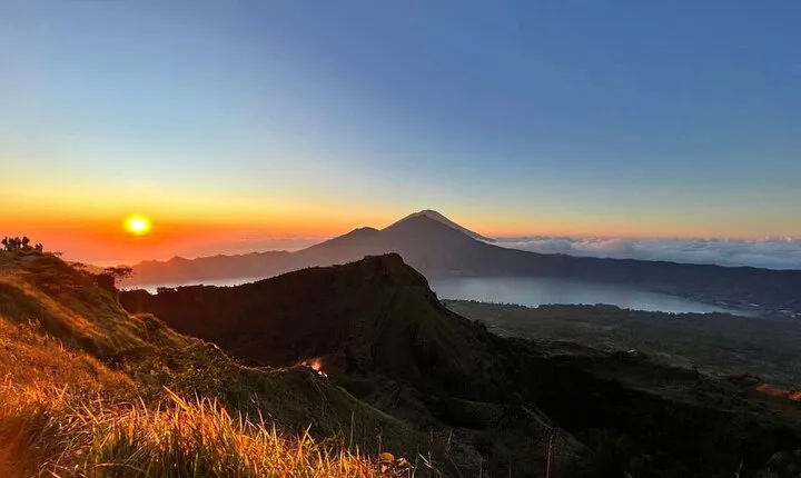 Mount Batur Sunrise Trekking with Natural Hot Spring