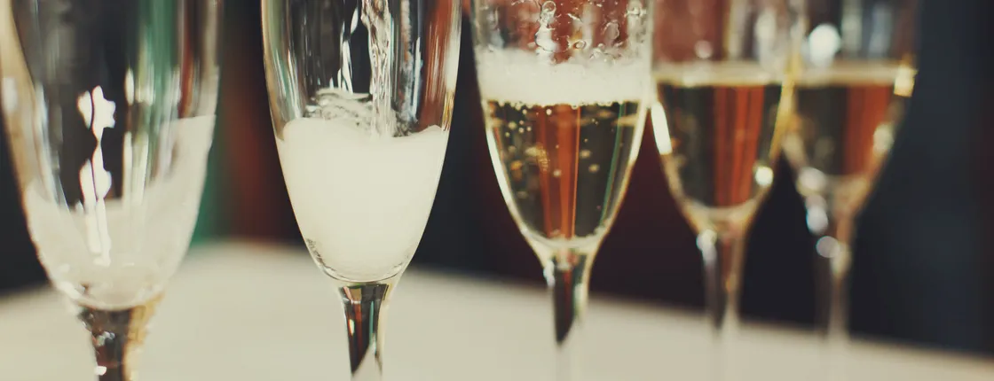Amsterdam Private Boat Tour with Unlimited Prosecco and Drinks