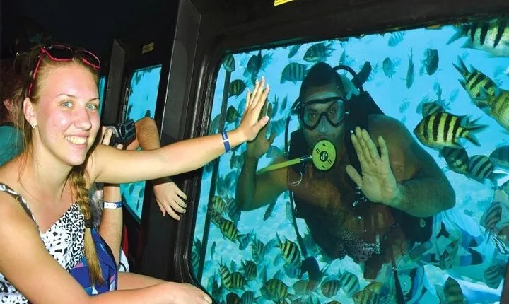 Hurghada Royal Submarine Cruise with Snorkel Stop