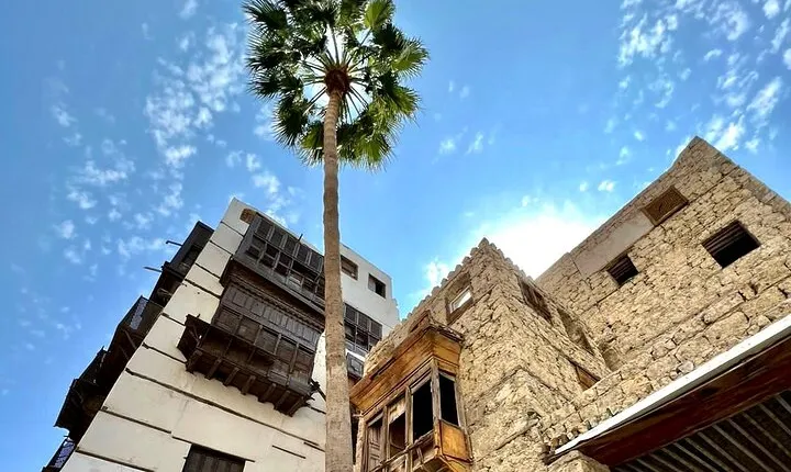 Historical tour in Jeddah old twon