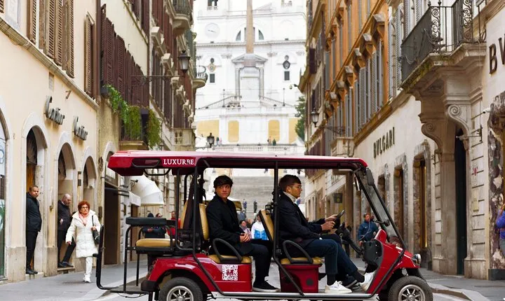 Tour of Rome in Golf Cart: Square and Fountains of Rome