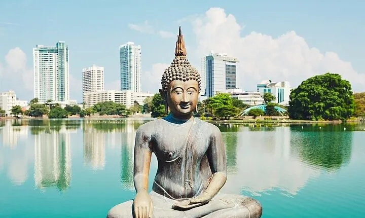 Colombo : Must-See Attraction Private Walking Tour With A Guide