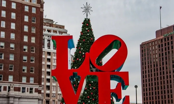 Private Magical Christmas Tour in Philadelphia