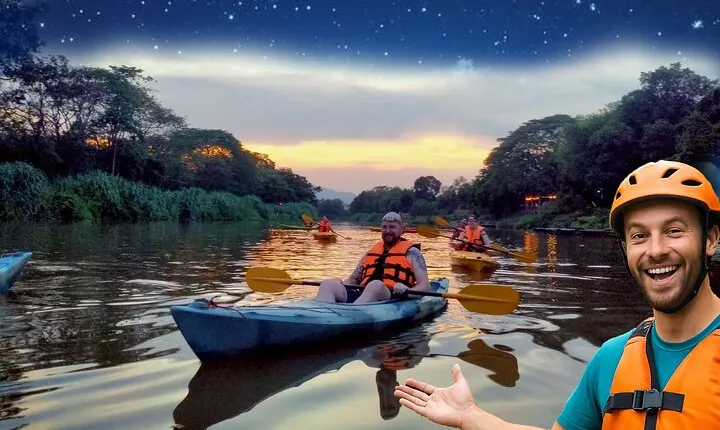 Chiang Mai: Kayak Under the Stars – 6 km to the Heart of the City
