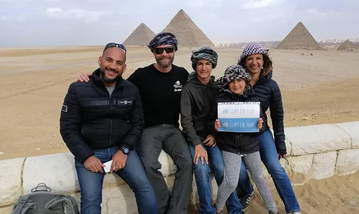 Day trip to the Pyramids-Egyptian museum-Khan El Khalili with lunch