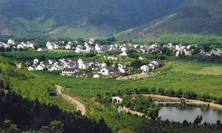 Suzhou Eco Village Private Day Tour with Lunch and Hot Spring Spa