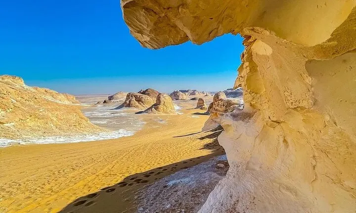 4-Day White Desert Camping Trip from Cairo