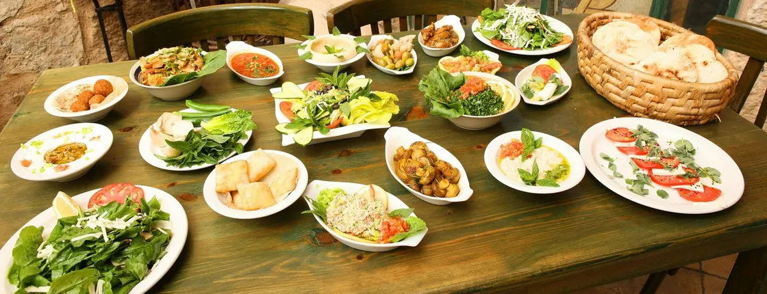 Dining experience with a local family in Amman