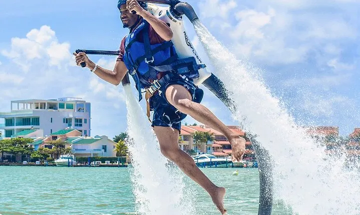 Fly over the Lagoon, Jetpack. The most amazing activity in Cancun